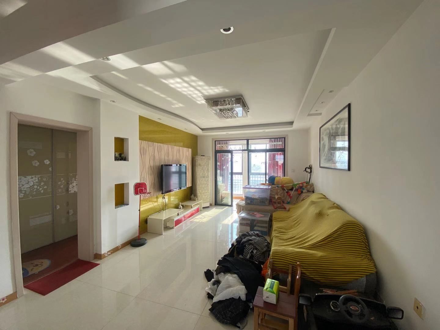 现代生活广场 3室2厅2卫 134m&sup2;