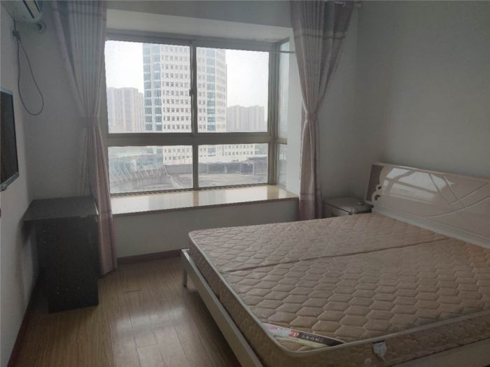 润华国际中心 3室2厅1卫 110m&sup2;