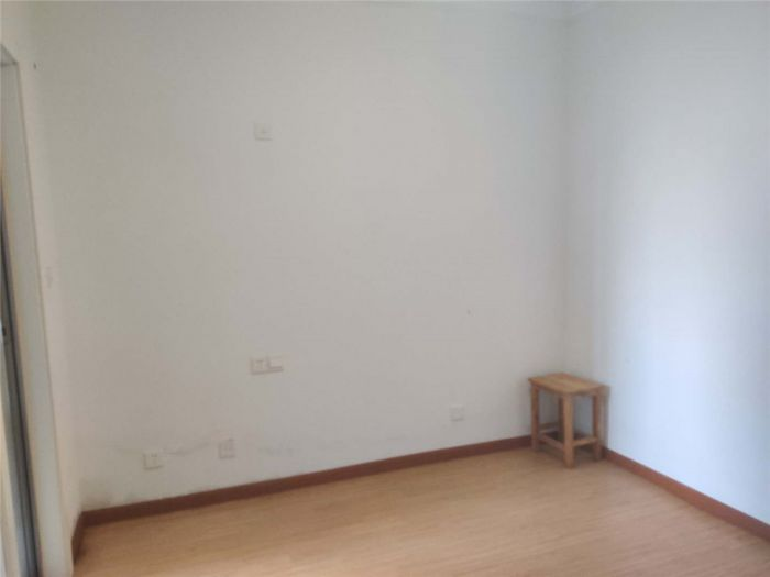 润华国际中心 3室2厅1卫 110m&sup2;