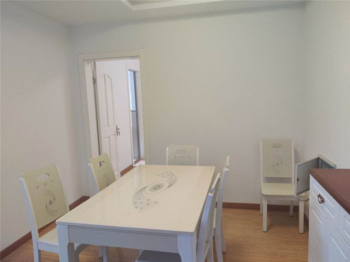 润华国际中心 3室2厅1卫 110m&sup2;