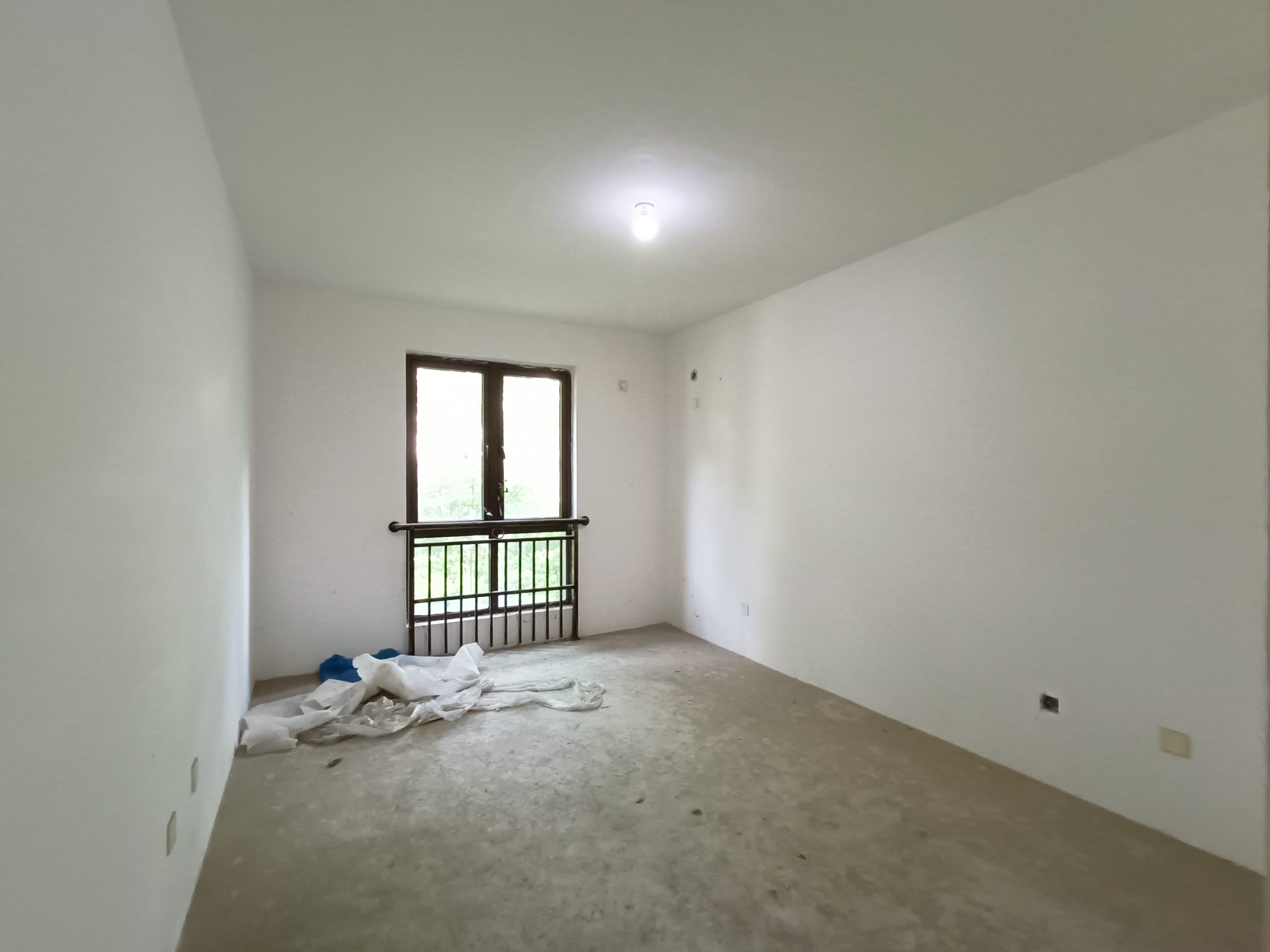 城市嘉苑 4室2厅2卫 181.34m&sup2;