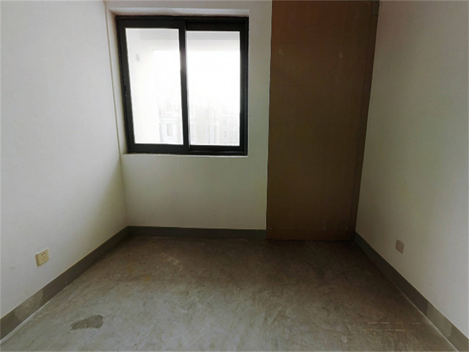 金水湾花园 3室2厅2卫 143m&sup2;