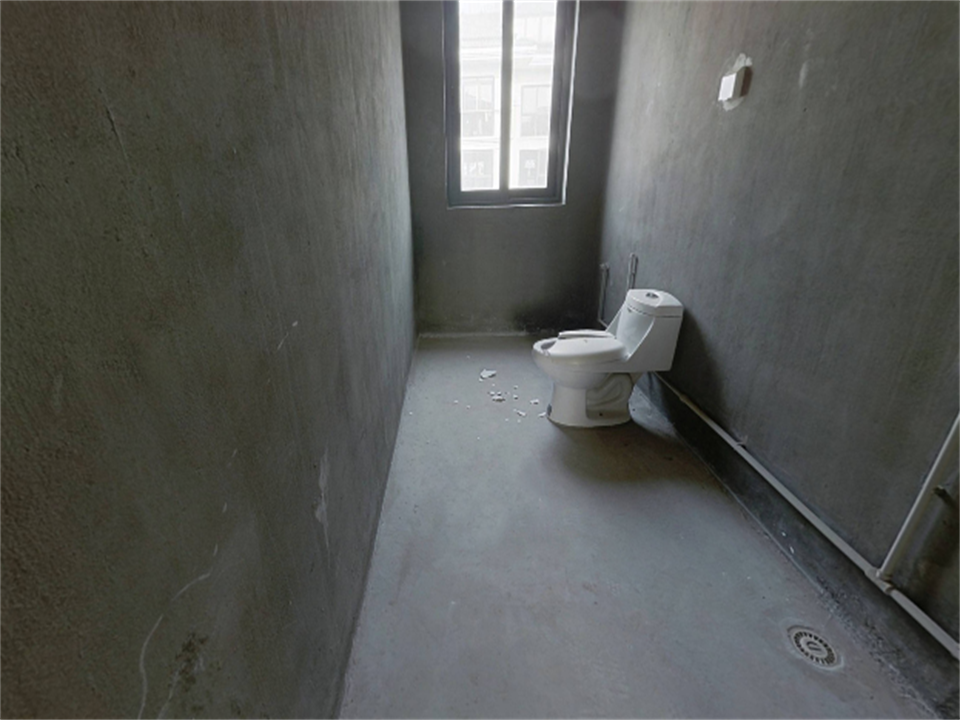 金水湾花园 3室2厅2卫 143m&sup2;