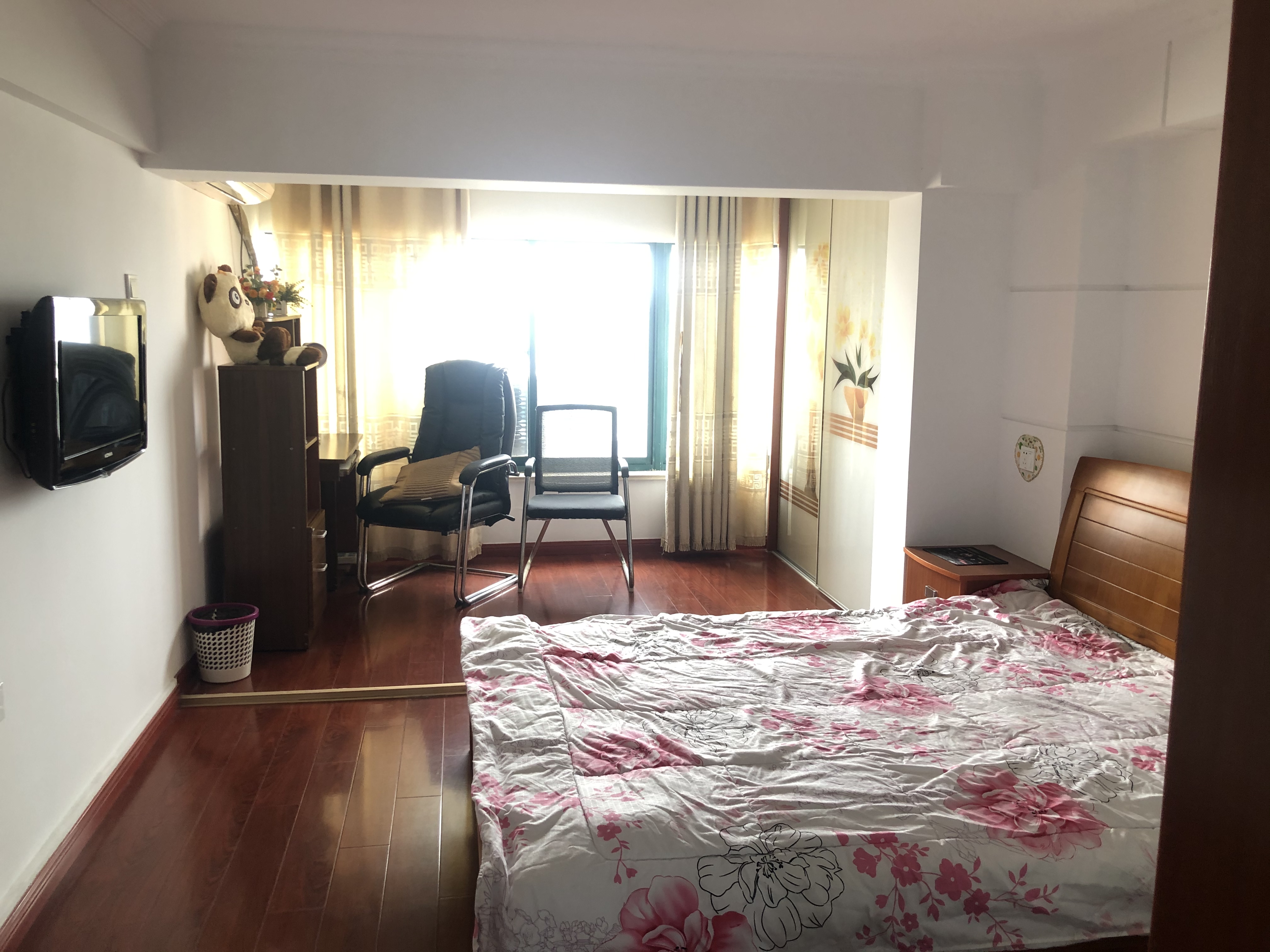 奥特莱斯 1室1厅1卫 58m&sup2;