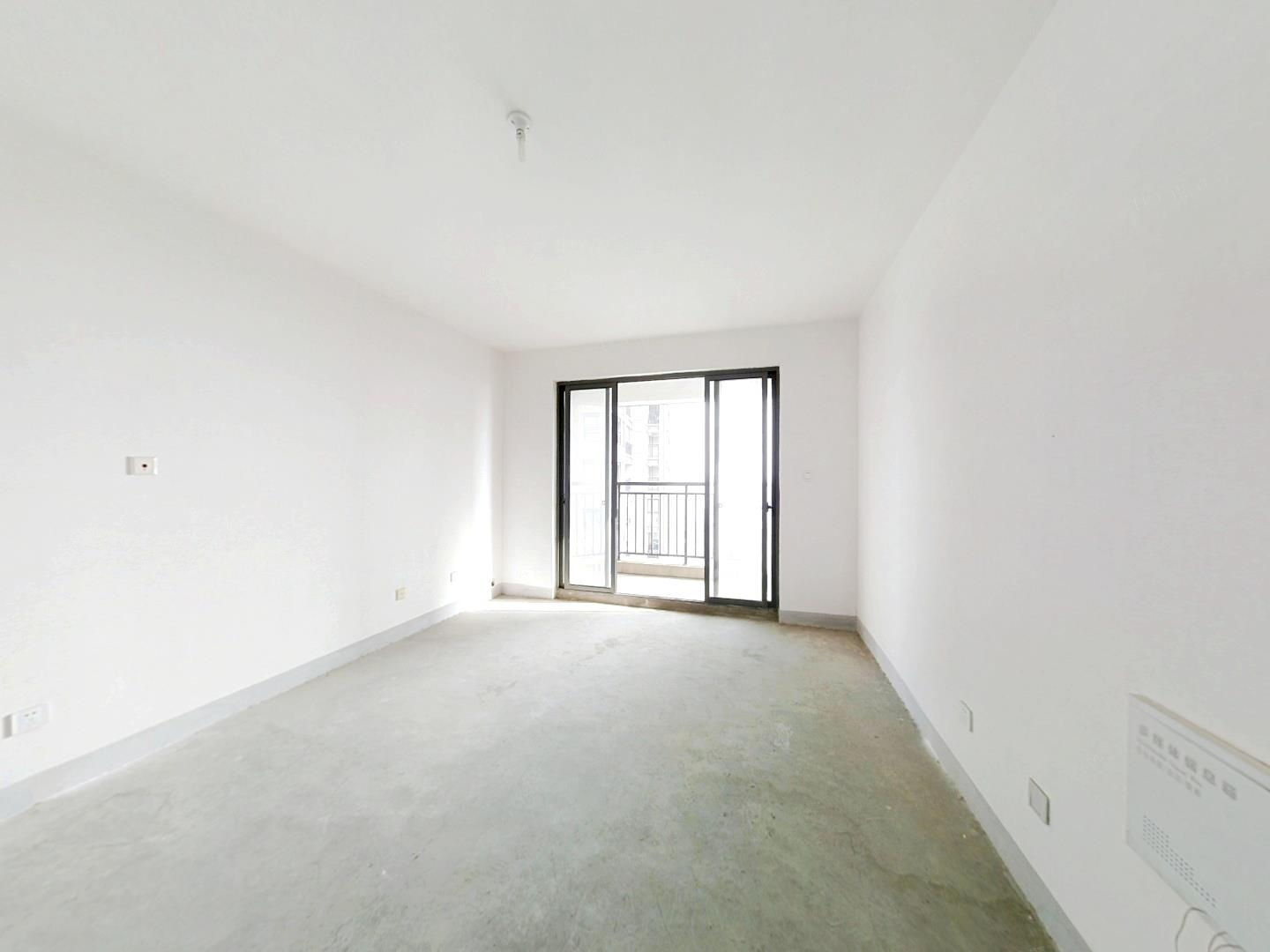 江景国际家园 3室2厅1卫 144m²