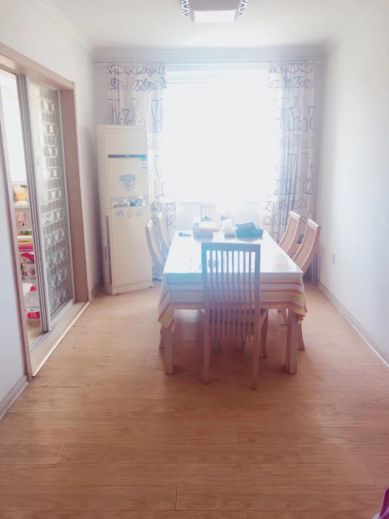 外滩小区 4室2厅1卫 150m&sup2;