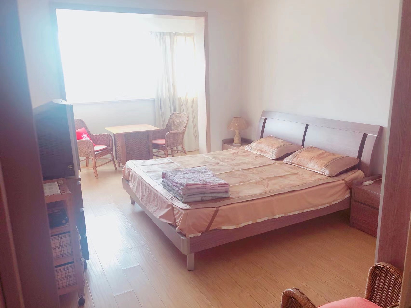 外滩小区 4室2厅1卫 150m&sup2;