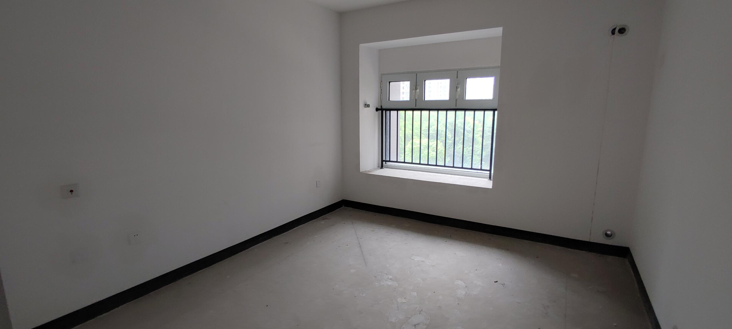 南山国际社区 3室2厅1卫 104m&sup2;