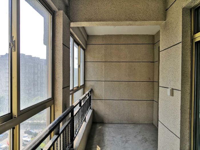 恒盛豪庭 3室1厅2卫 131m&sup2;