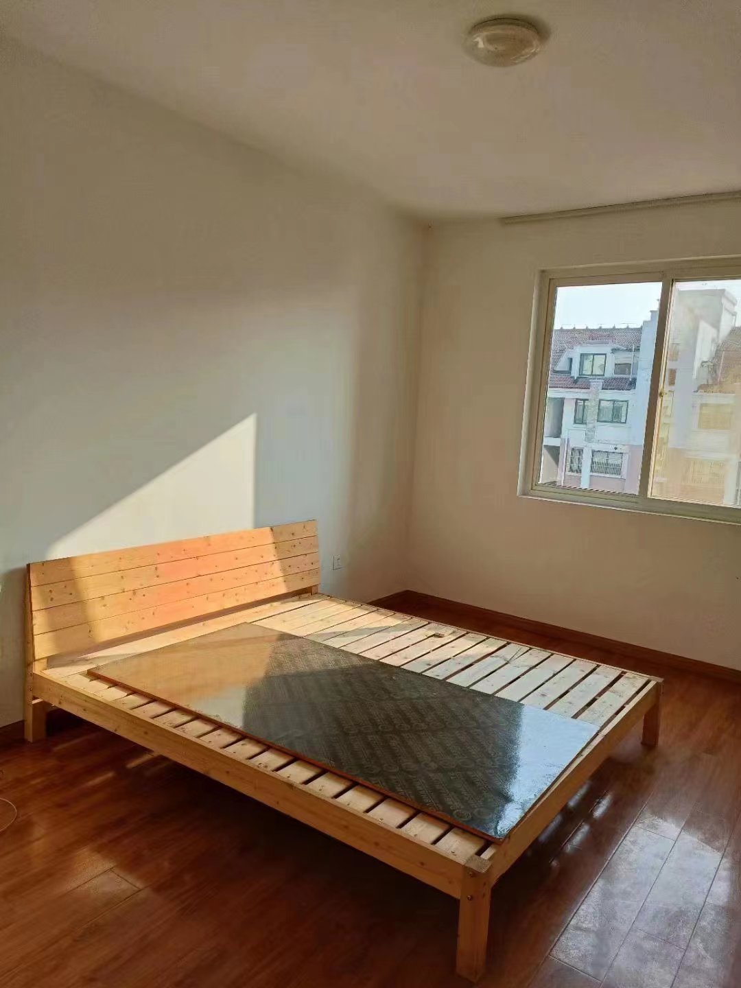 春天花园 2室2厅1卫 87m&sup2;