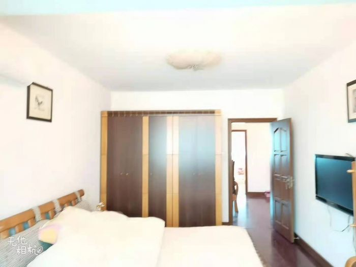 新桥北村 5室2厅2卫 200m&sup2;