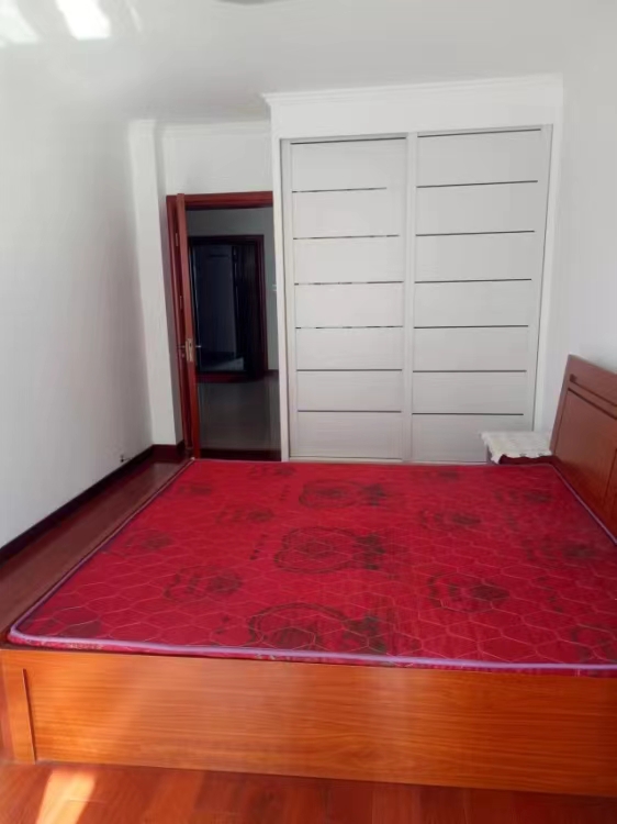 三里墩花苑三期 2室1厅1卫 99m&sup2;