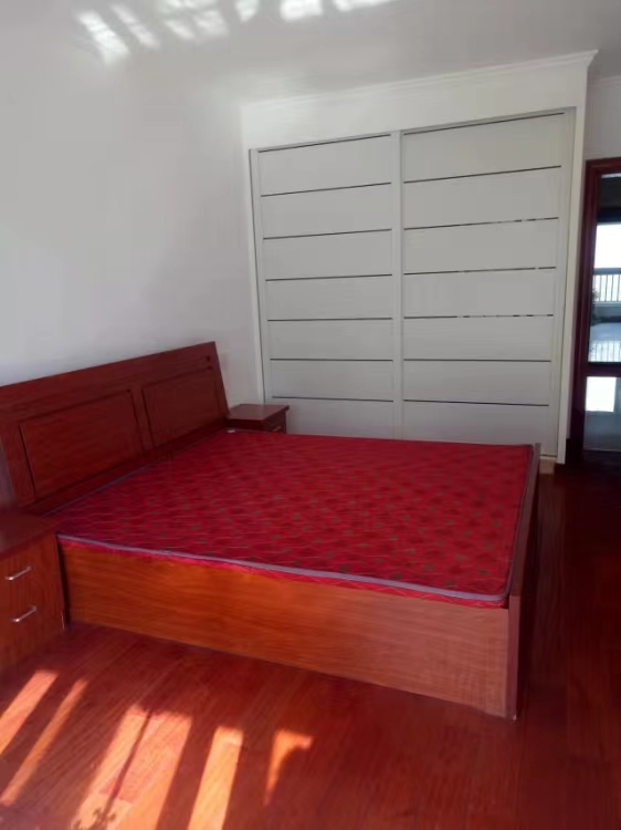 三里墩花苑三期 2室1厅1卫 99m&sup2;