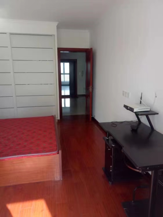 三里墩花苑三期 2室1厅1卫 99m&sup2;