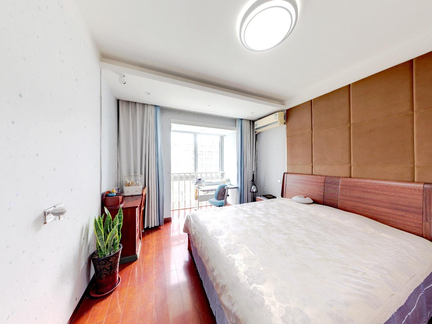 海天大厦 2室2厅1卫 113.34m&sup2;