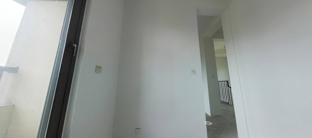 万濠山庄 4室2厅3卫 328m&sup2;