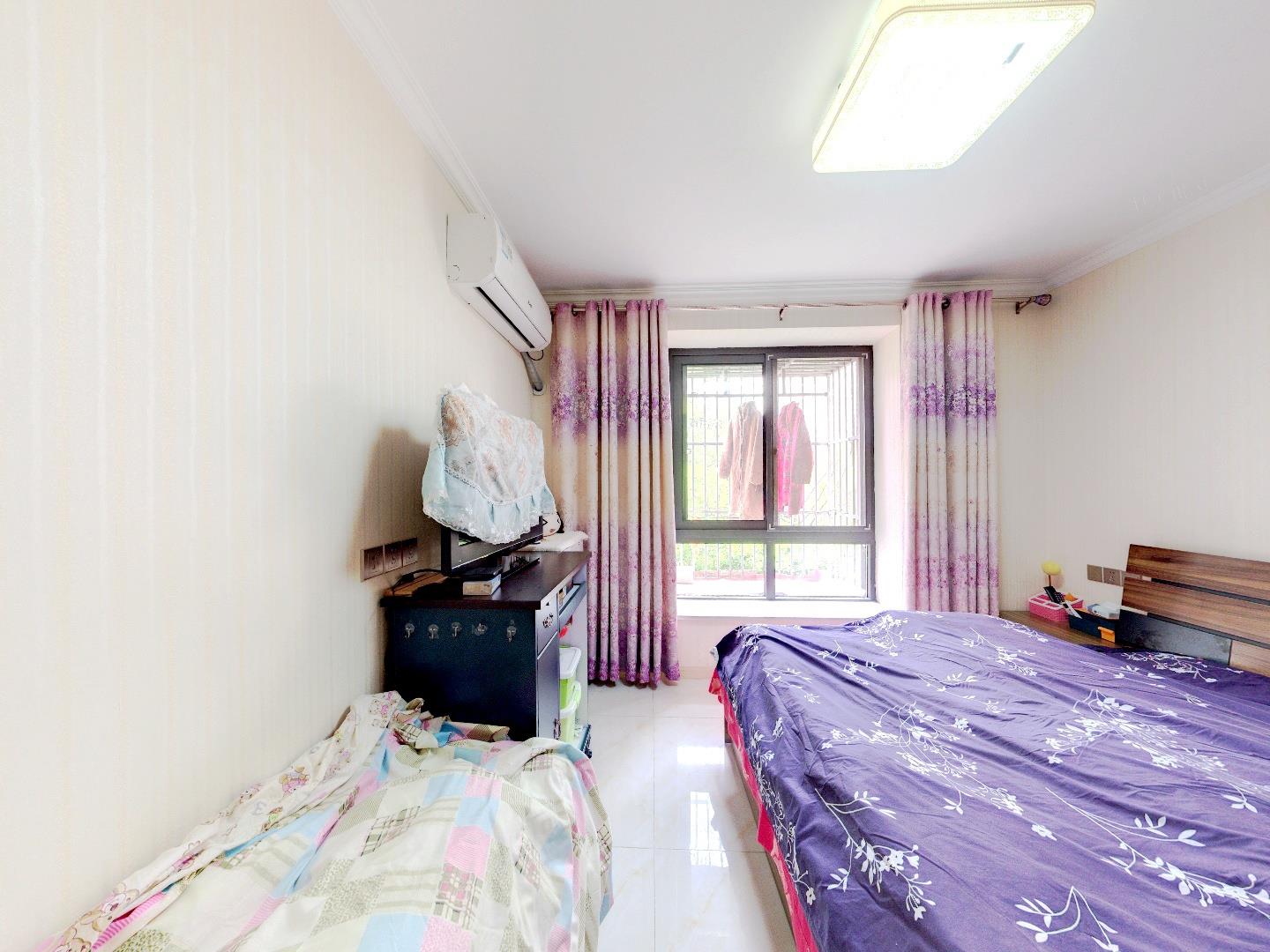 高迪晶城 2室2厅1卫 93m&sup2;