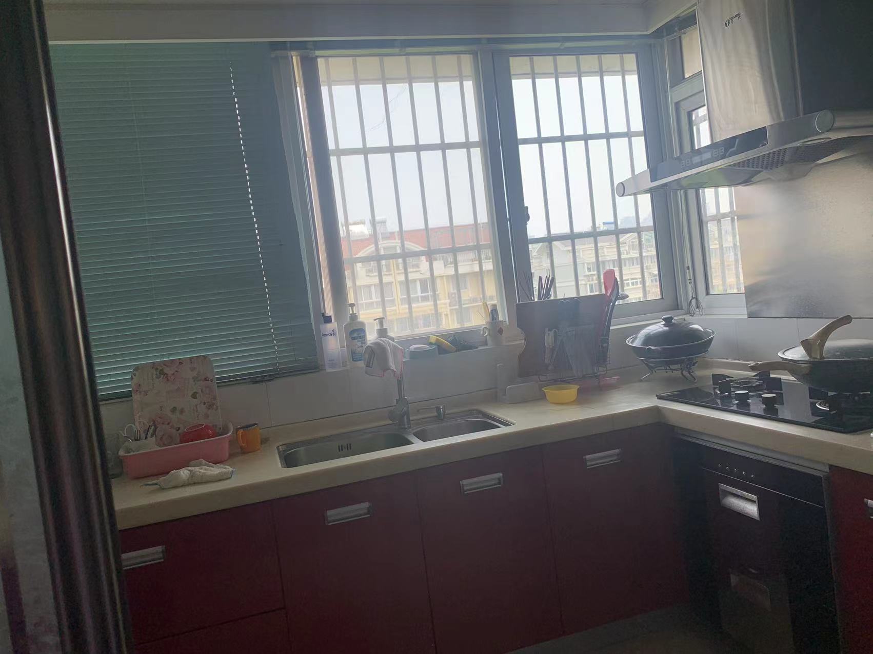 春晖花园 6室3厅2卫 178m&sup2;