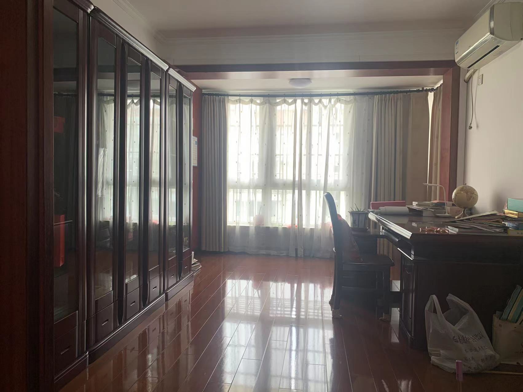 春晖花园 6室3厅2卫 178m&sup2;