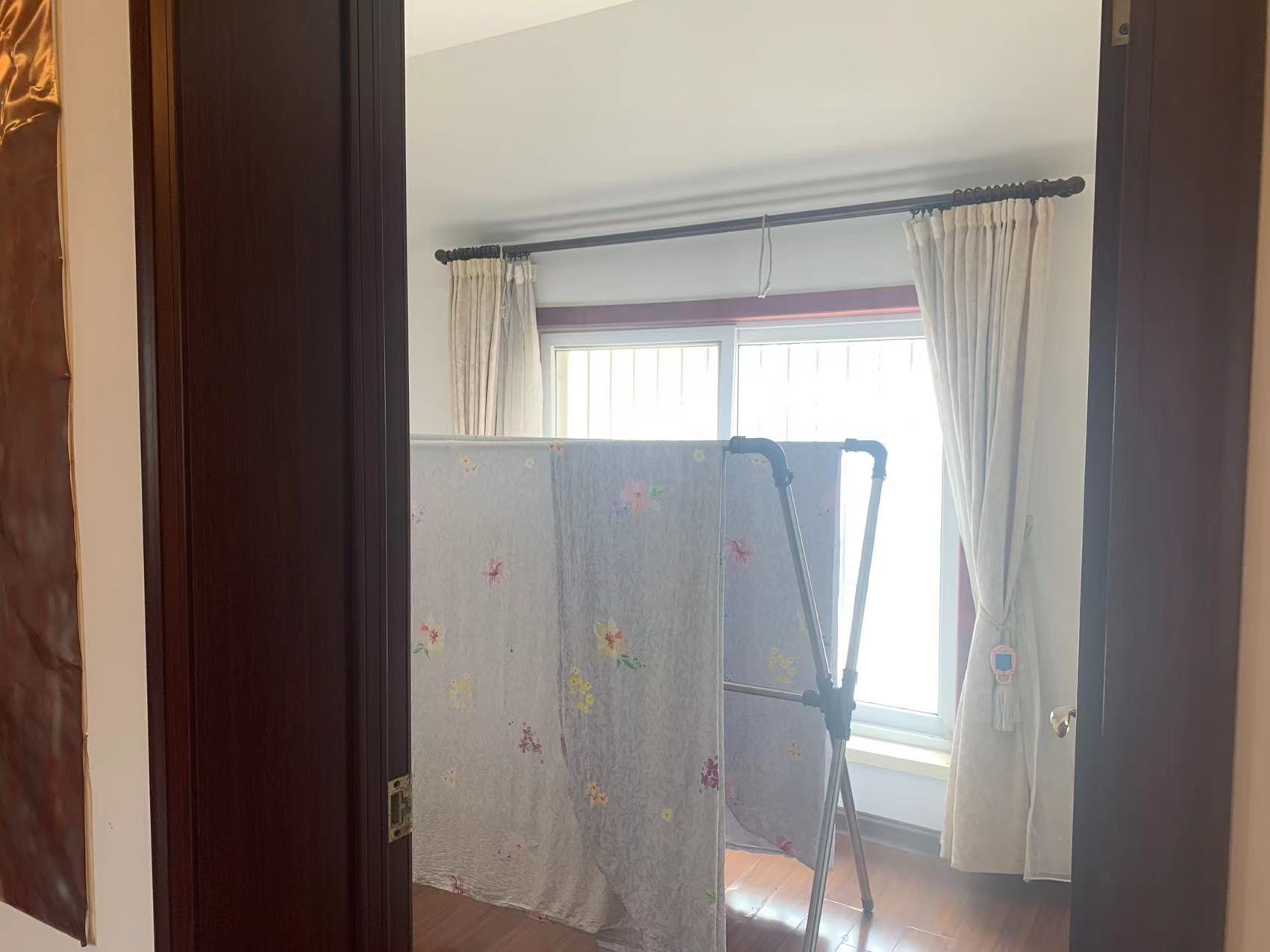 春晖花园 6室3厅2卫 178m&sup2;
