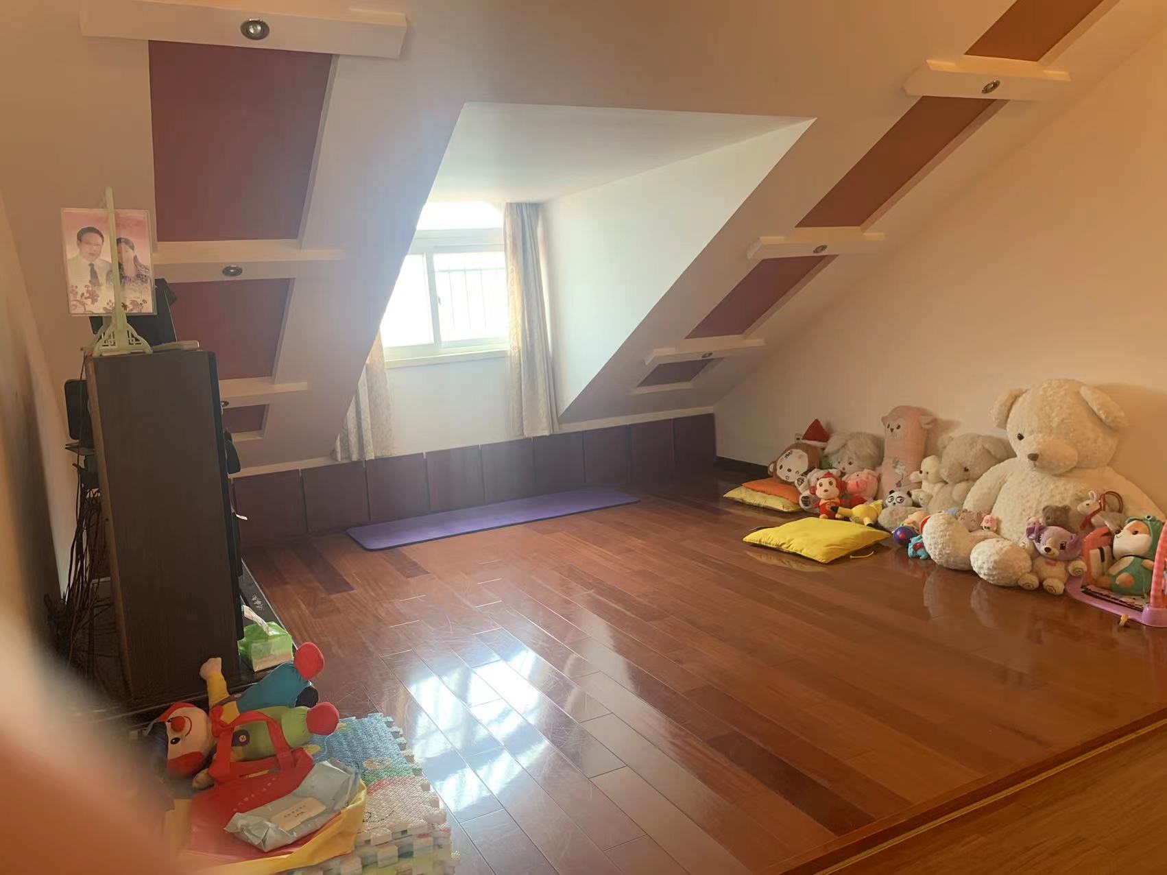 春晖花园 6室3厅2卫 178m&sup2;