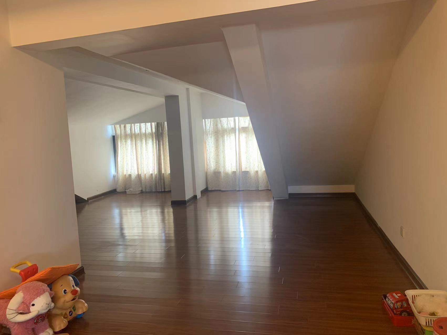 春晖花园 6室3厅2卫 178m&sup2;