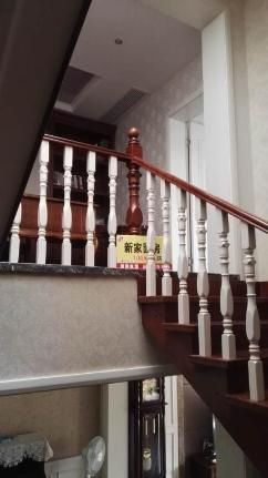 英伦上院 4室2厅3卫 310m²