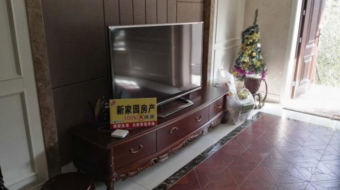 英伦上院 4室2厅3卫 310m&sup2;