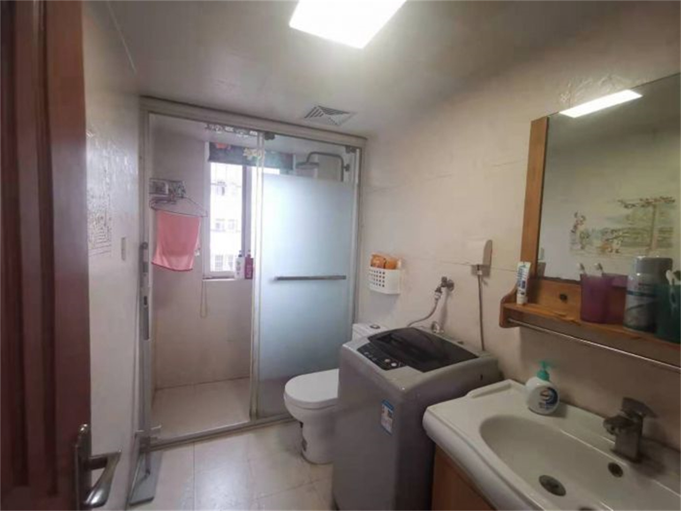 世纪东城 2室2厅1卫 81m&sup2;