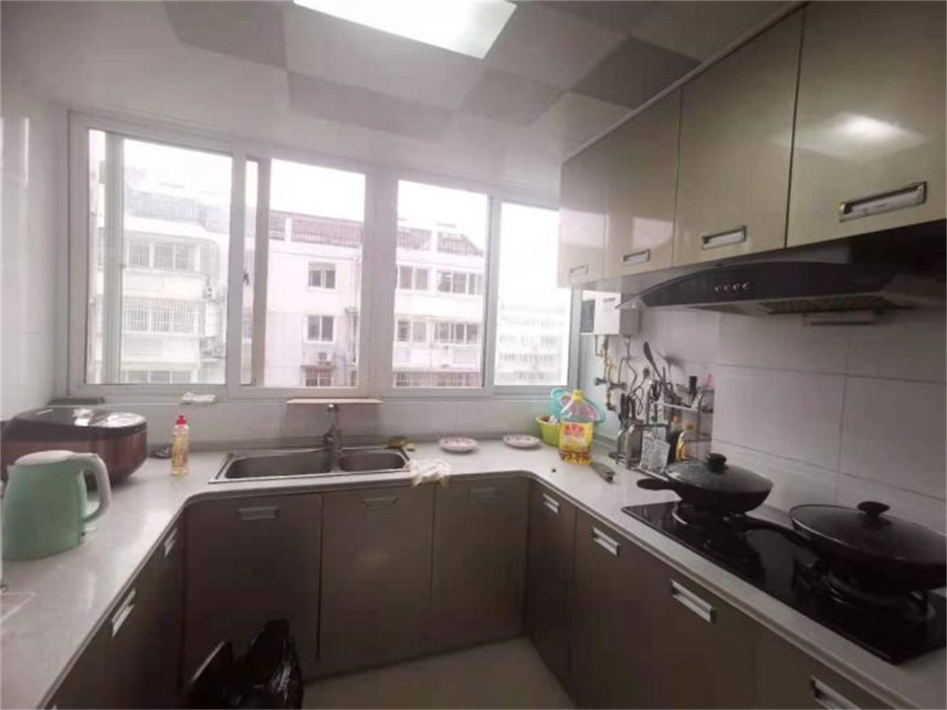 世纪东城 2室2厅1卫 81m&sup2;