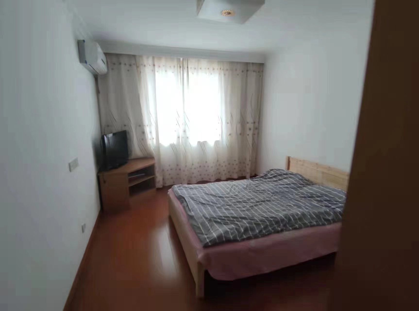 世纪新城 3室2厅1卫 129m&sup2;