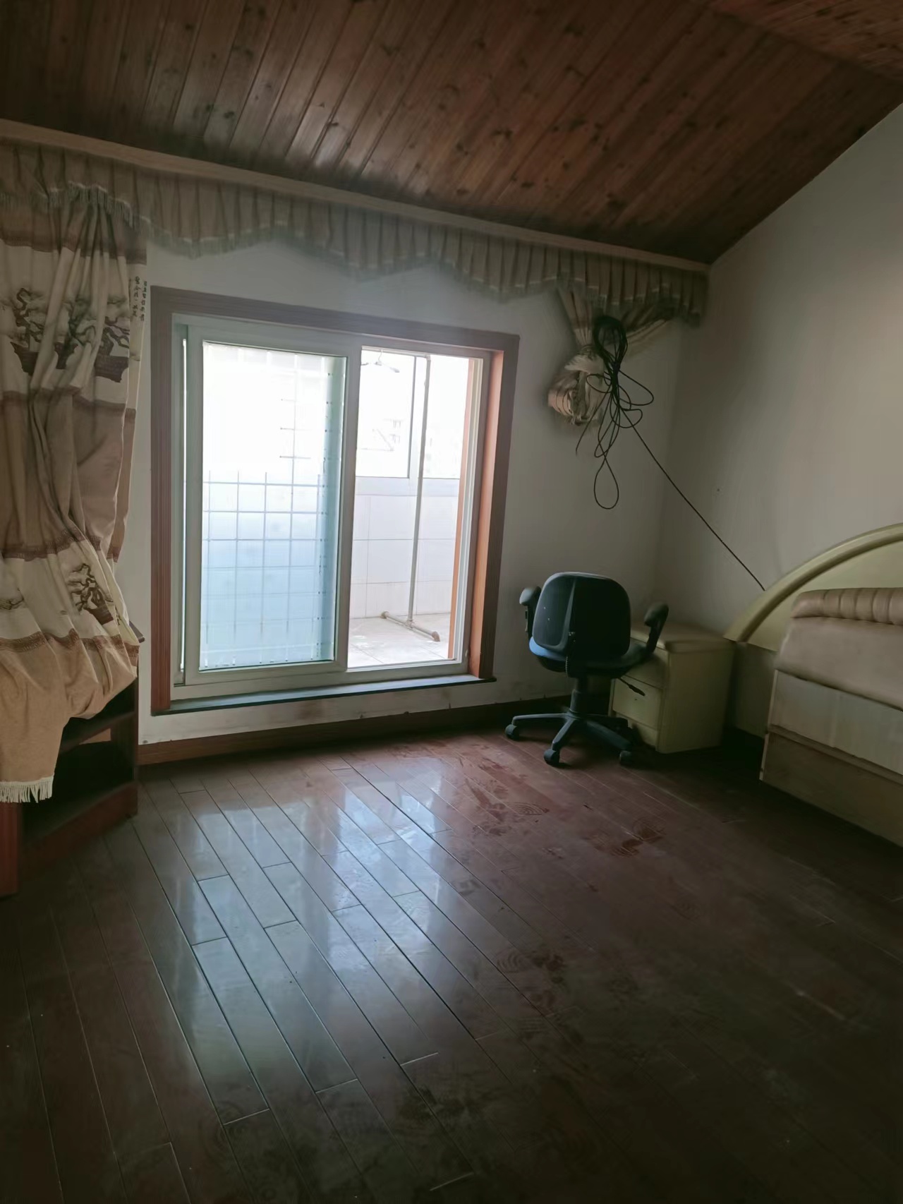 海港新村 3室2厅2卫 84.00m&sup2;