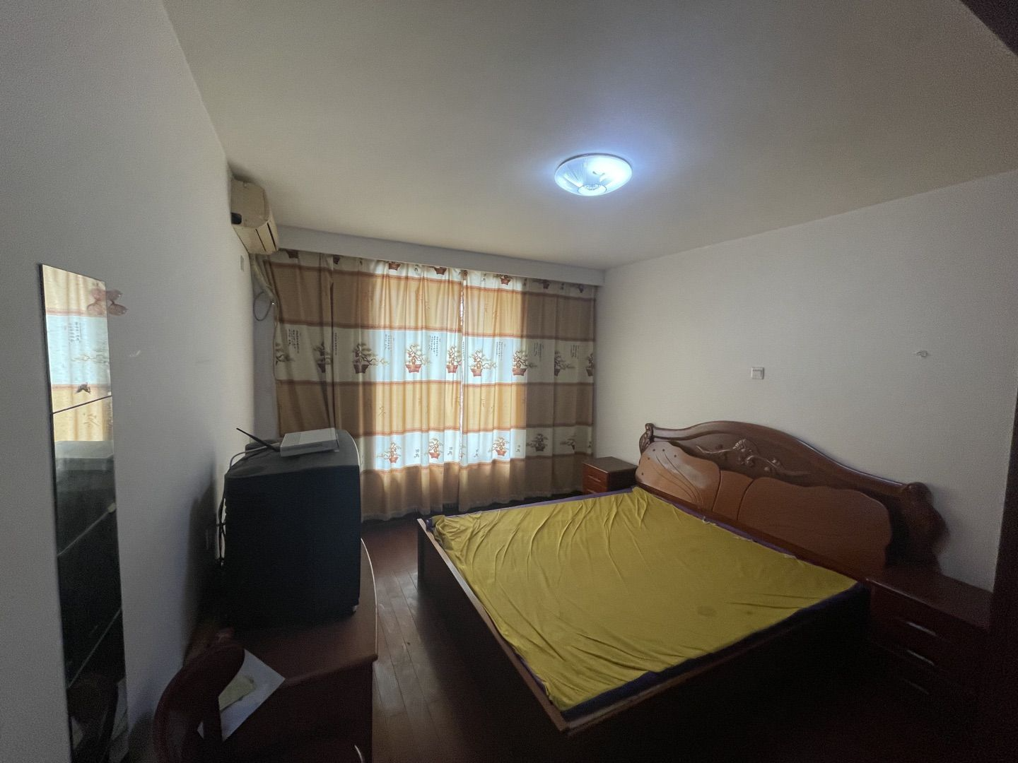 海港新村 3室2厅2卫 84.00m&sup2;