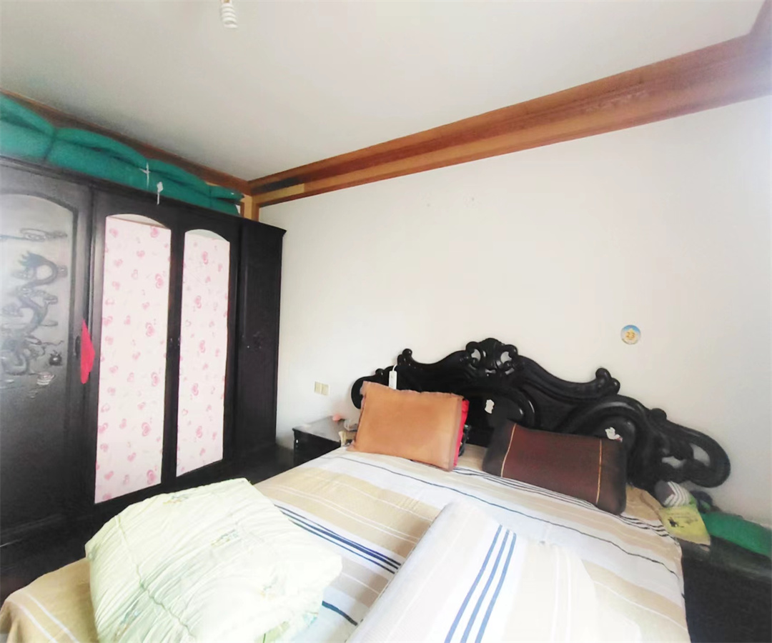 郭里园 5室2厅2卫 189m&sup2;