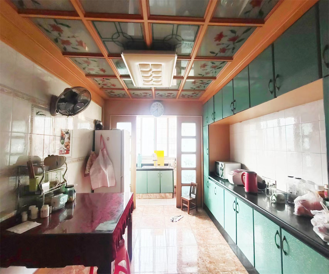 郭里园 5室2厅2卫 189m&sup2;