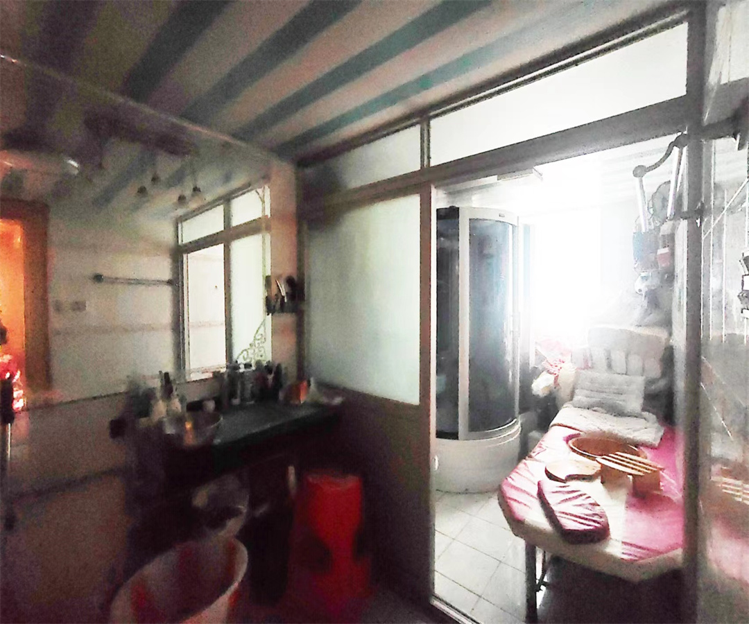 郭里园 5室2厅2卫 189m&sup2;