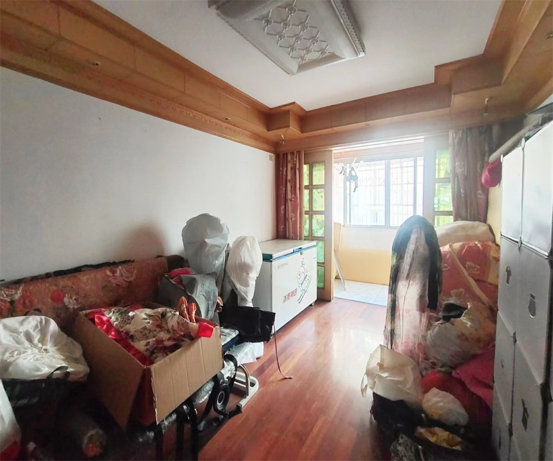 郭里园 5室2厅2卫 189m&sup2;