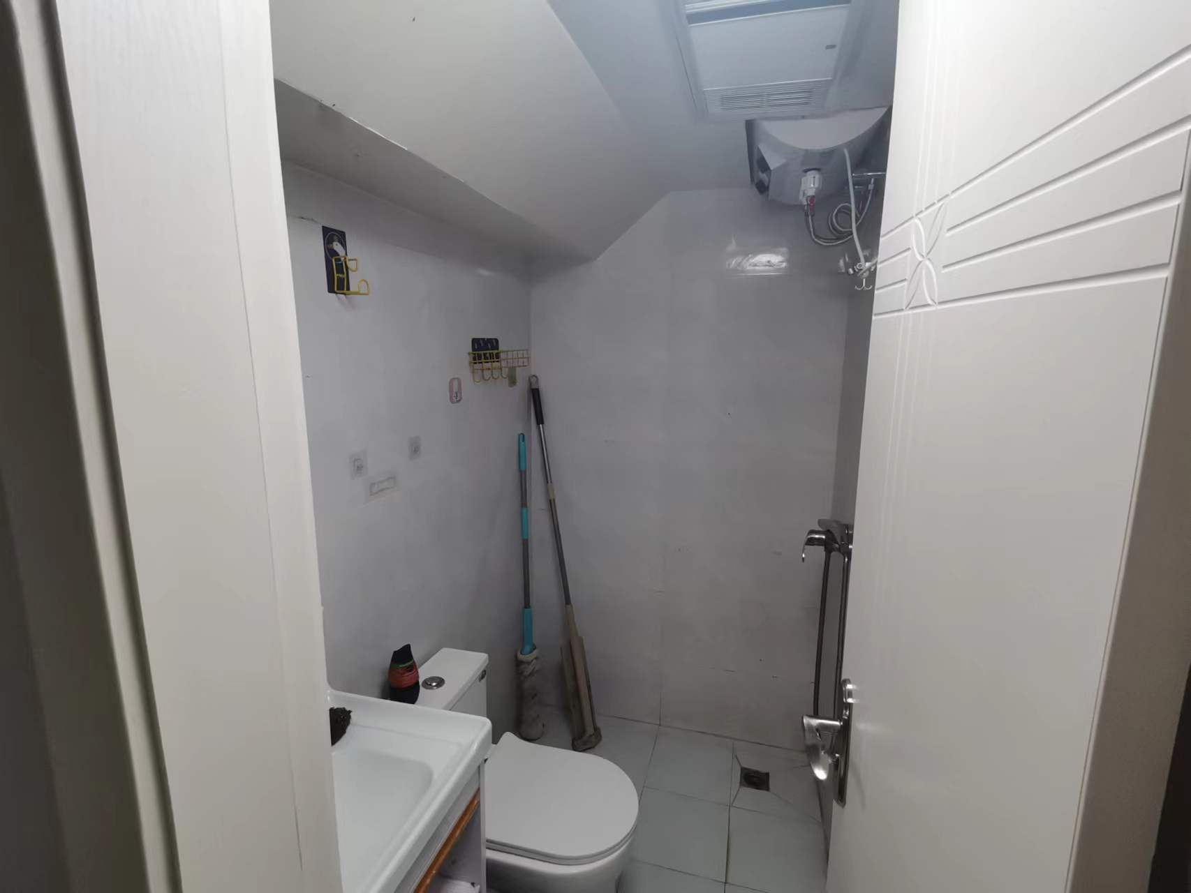 江海佳苑 1室1厅1卫 40.00m²