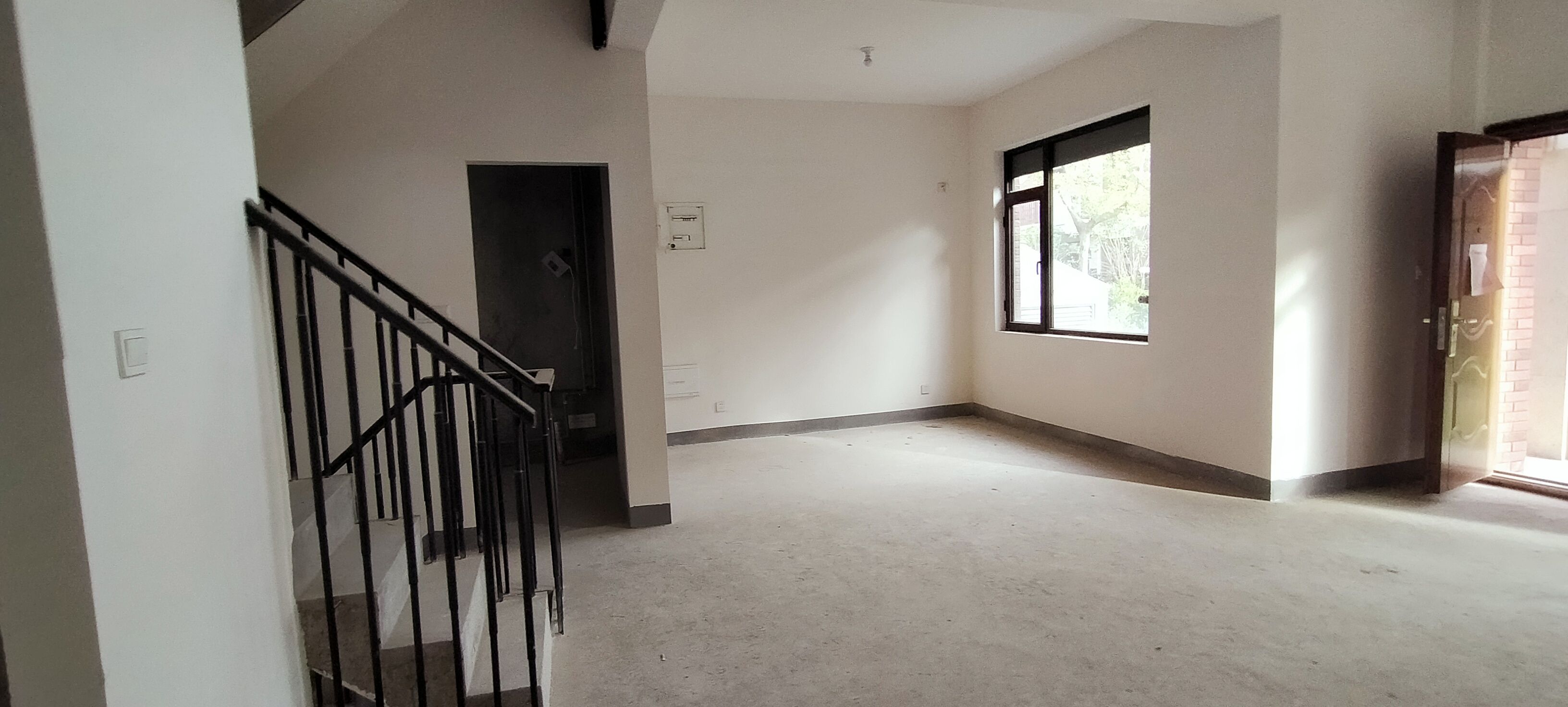 佳期漫 5室2厅3卫 300m&sup2;