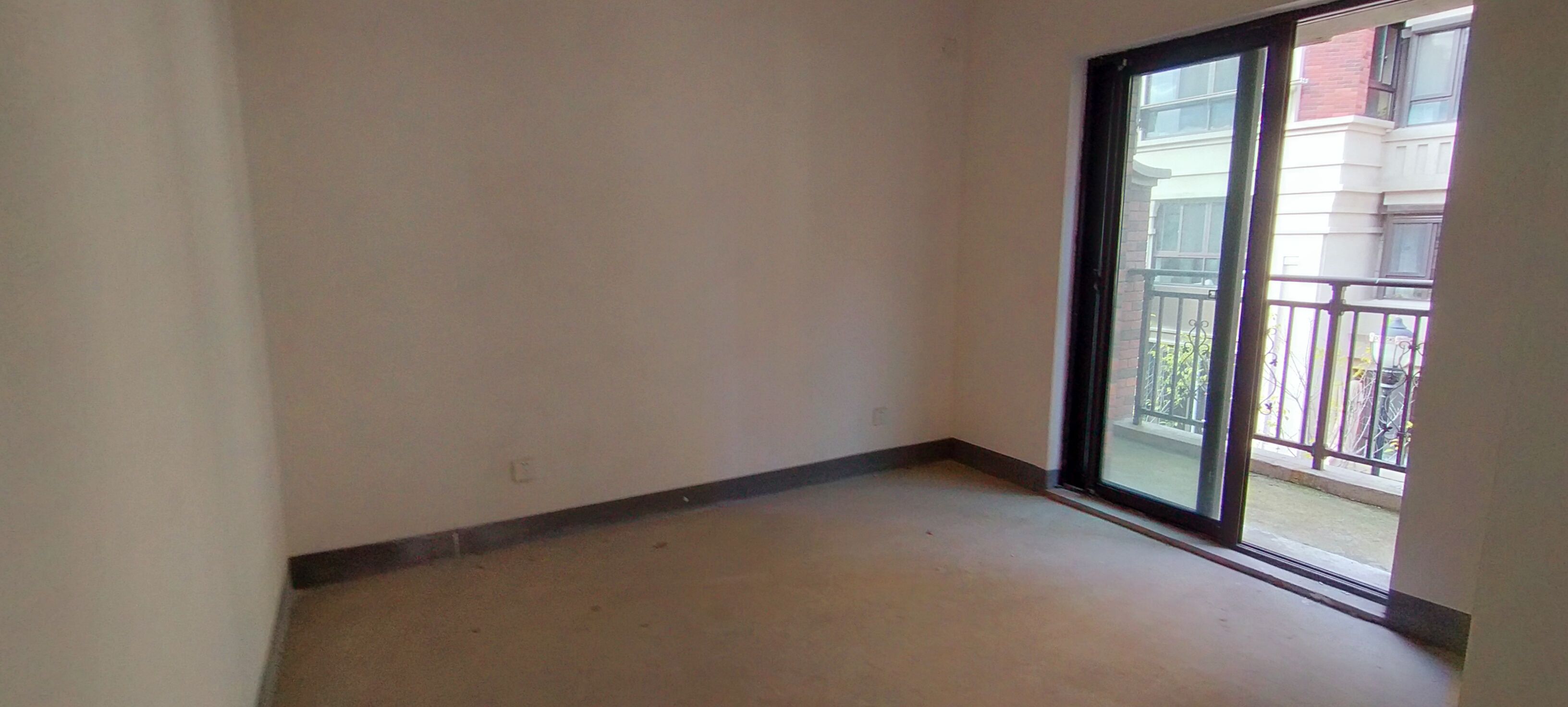 佳期漫 5室2厅3卫 300m&sup2;