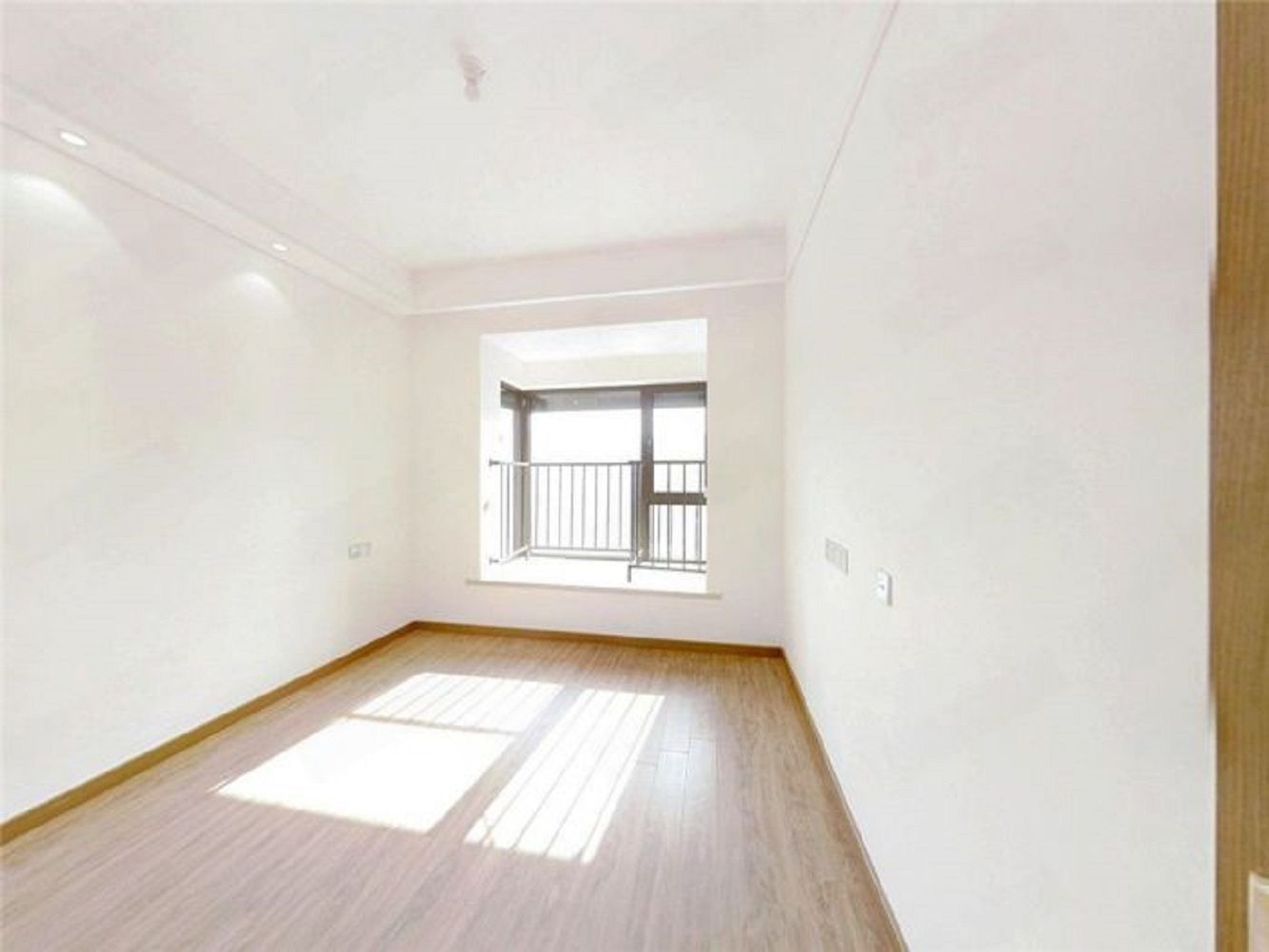佳期漫 5室2厅2卫 144.00m&sup2;