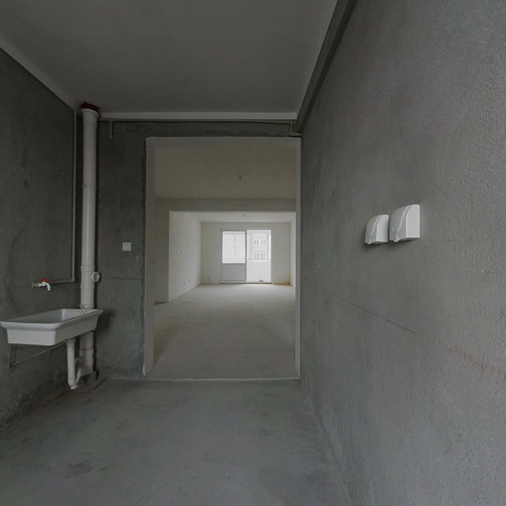 永泰佳园 4室2厅2卫 150m&sup2;