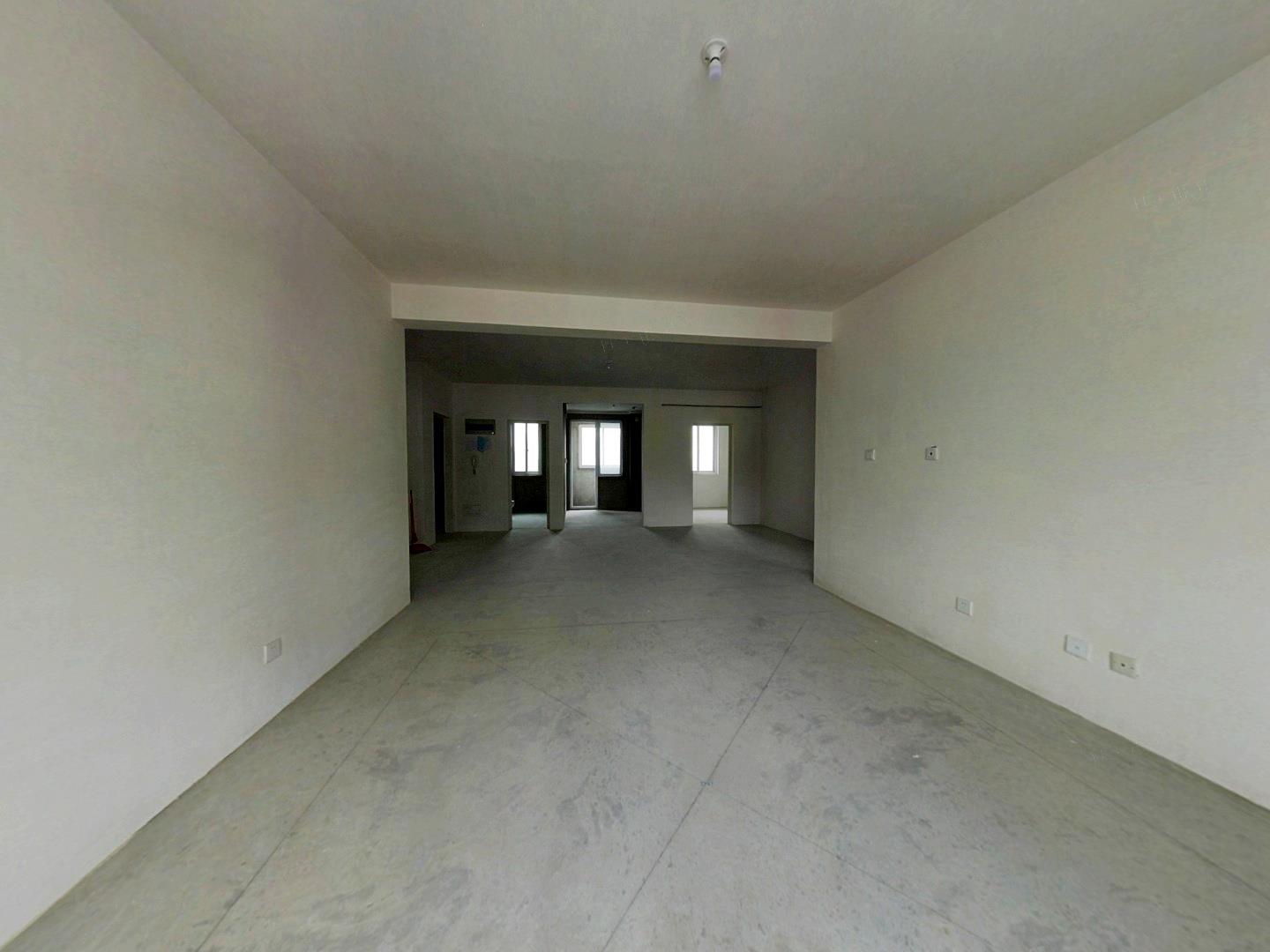 永泰佳园 4室2厅2卫 150m&sup2;