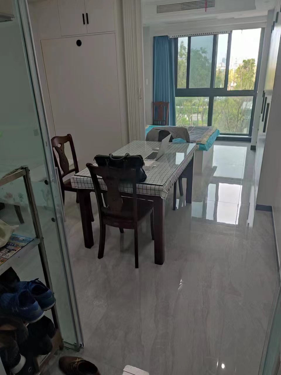 精装公寓低价出租，民用水电，拎包入住