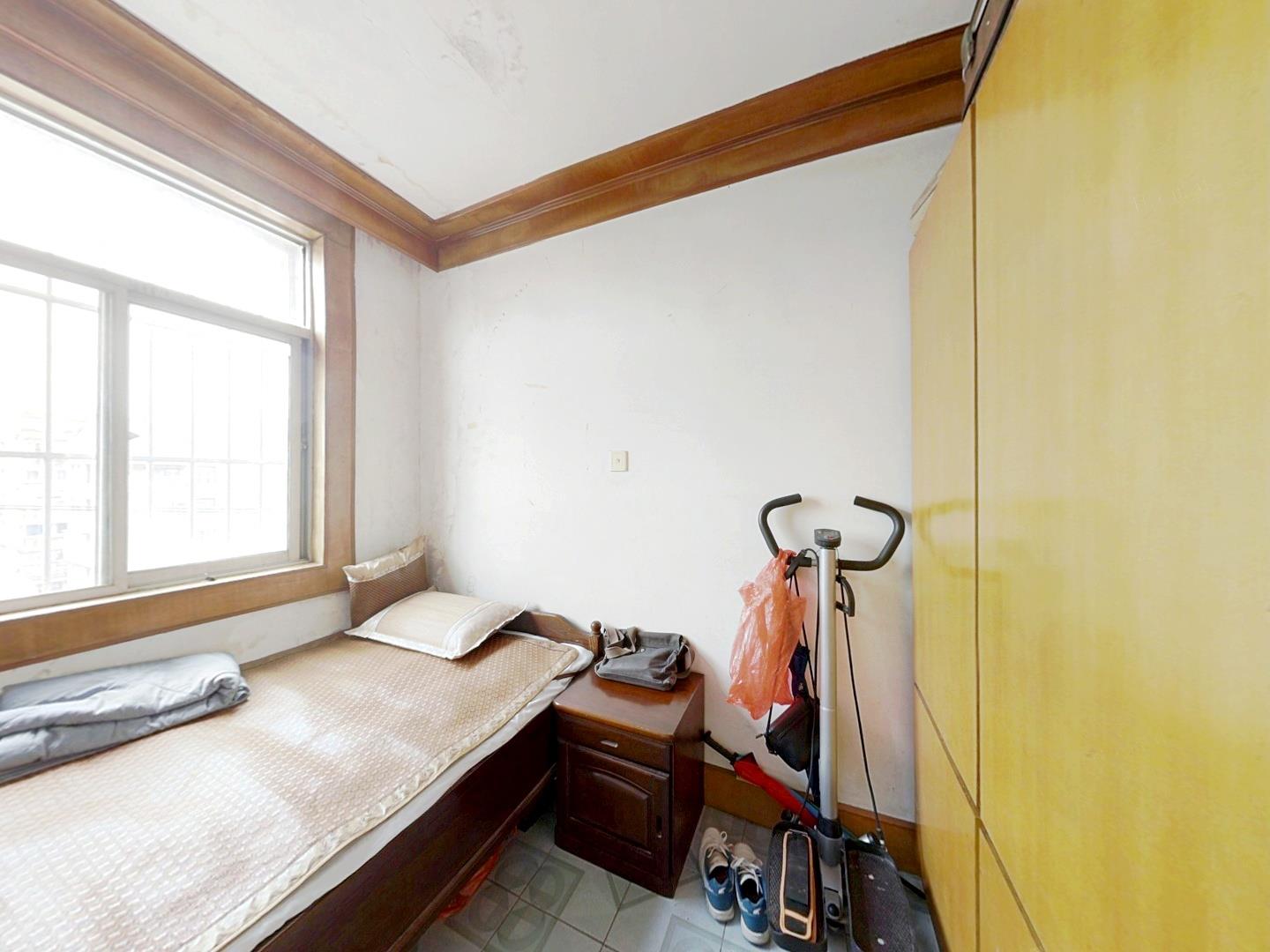 光明东村二期 3室1厅1卫 74.45m&sup2;