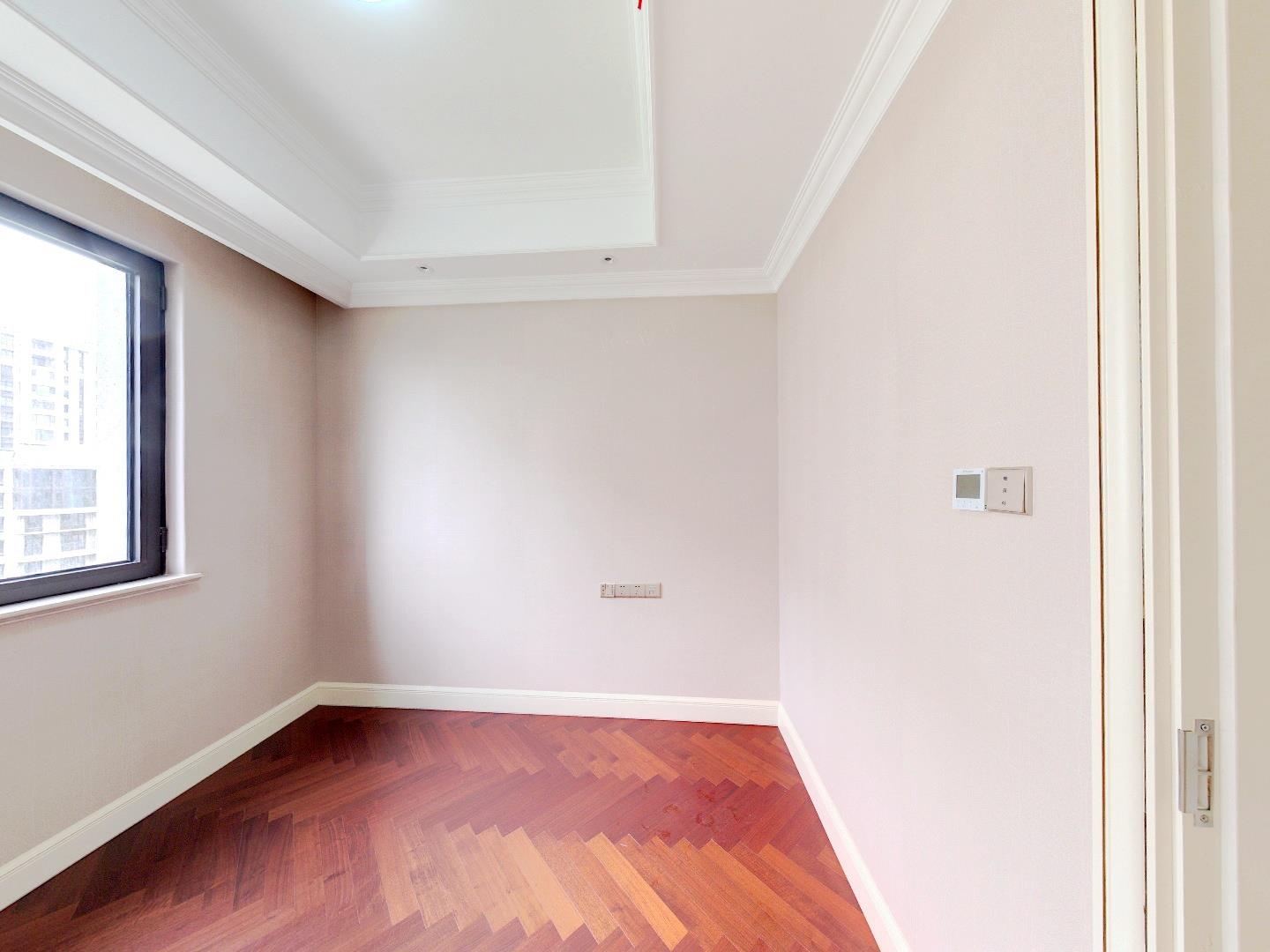 中海铂樾府 4室2厅2卫 141m&sup2;