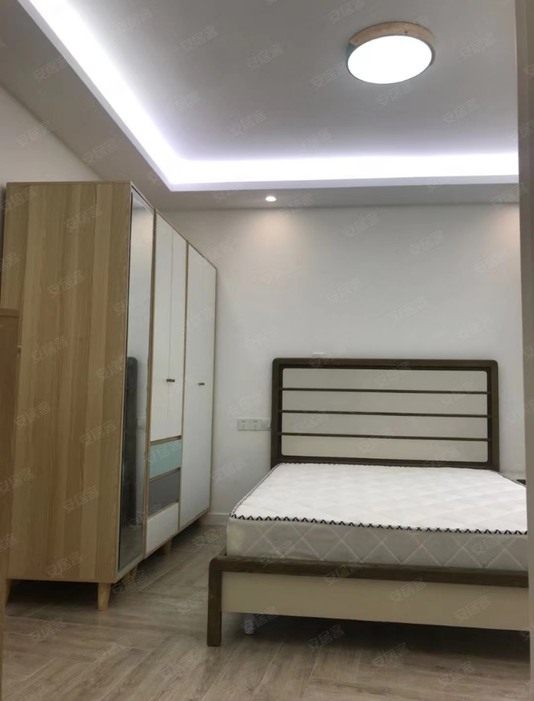 凤凰莱茵苑 1室1厅1卫 45m&sup2;