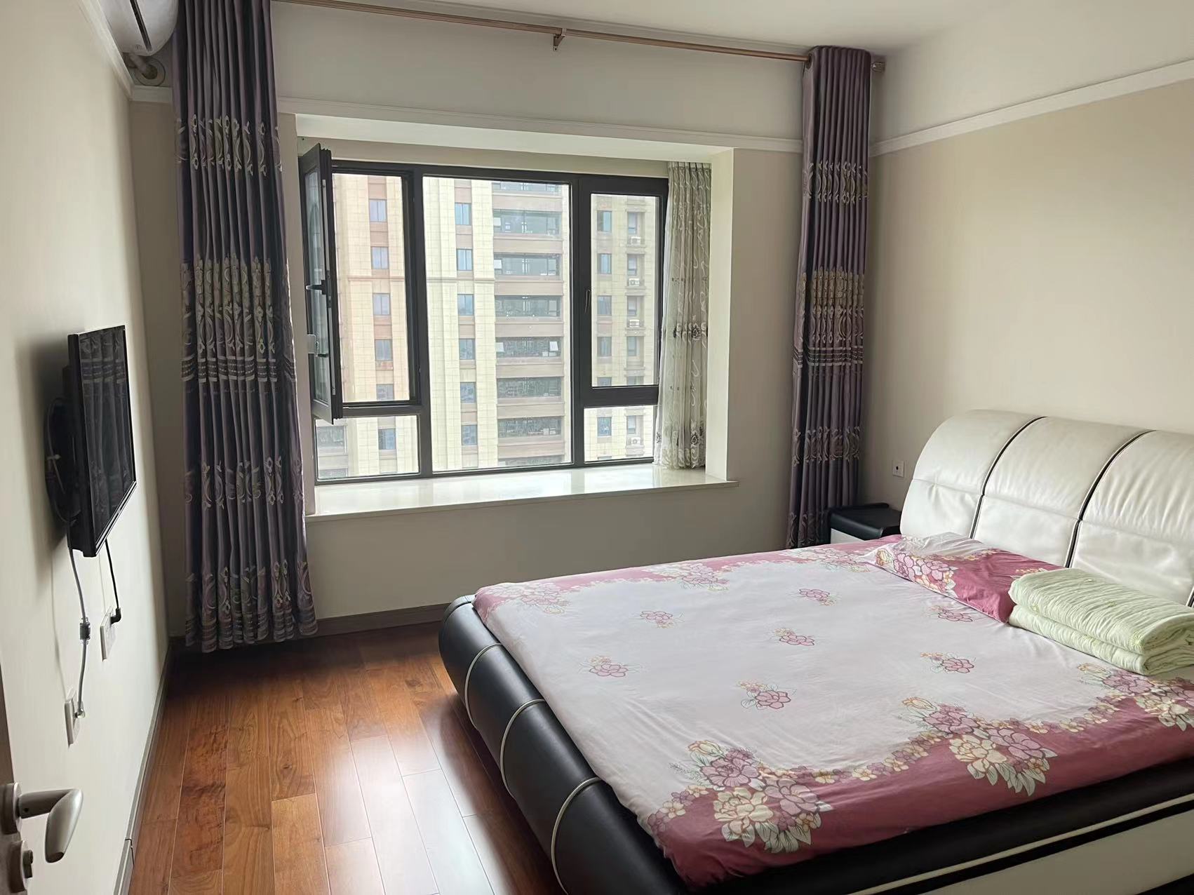 万科濠河传奇 3室2厅1卫 107m&sup2;