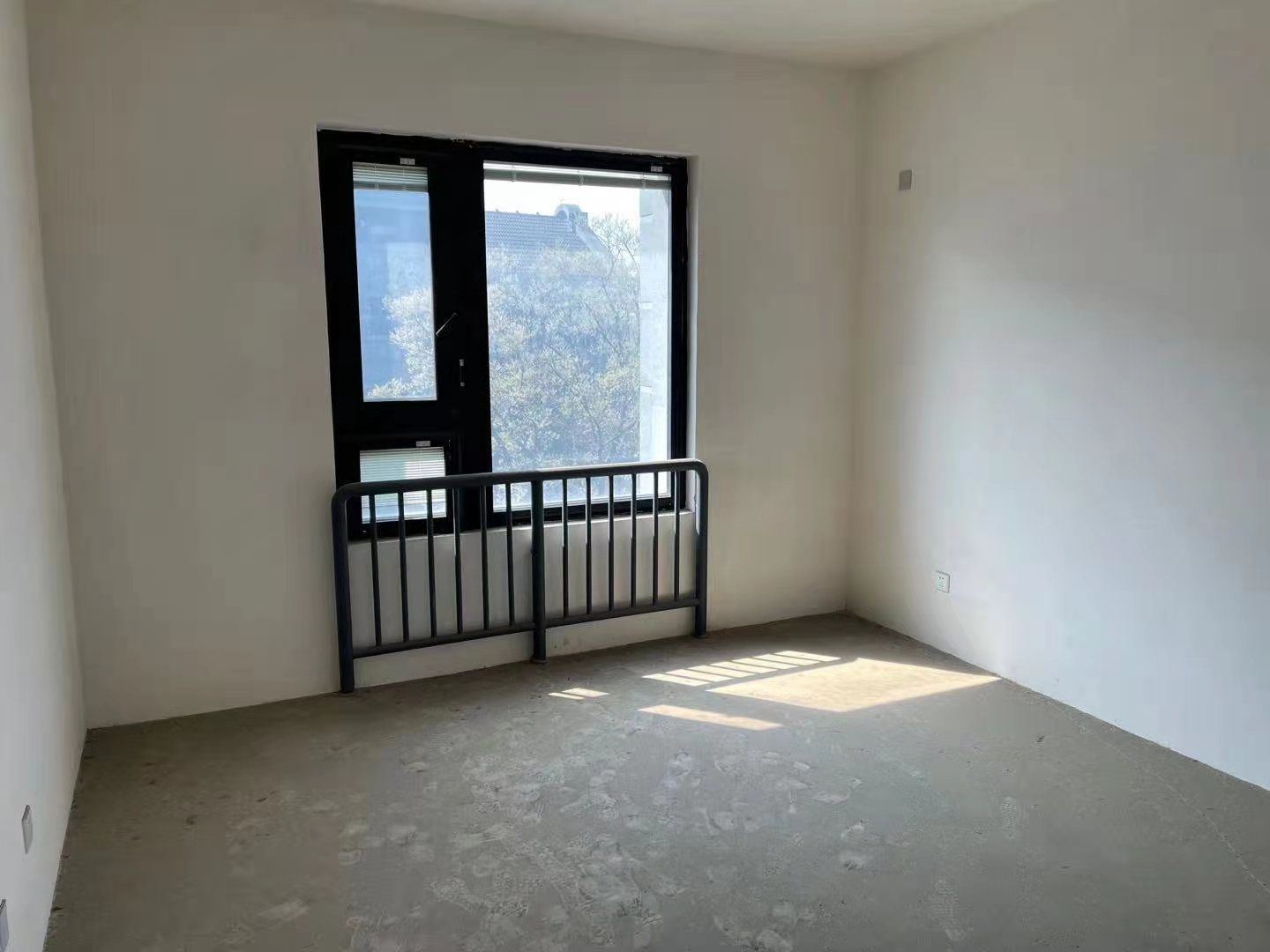 翰林府 3室2厅2卫 203.00m²