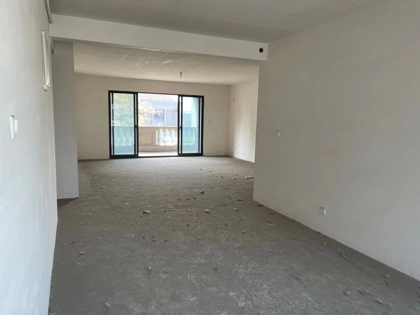 翰林府 3室2厅2卫 203.00m²